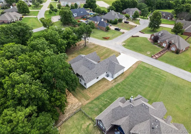 Homes for sale in Skiatook, OK | 606 S Tallchief Ave, Skiatook, OK 74070 | MLS# 2621575