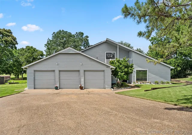 2nd image of 201 Clear Ridge Ct, Bartlesville, OK 74006 | MLS# 2605417
