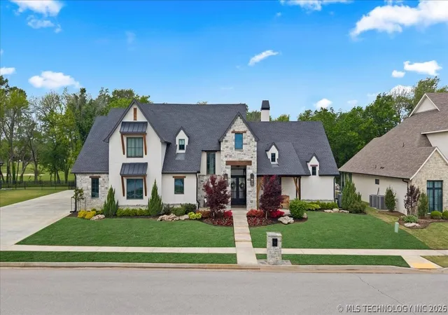 2nd image of 100 S 72nd Ct, Broken Arrow, OK 74014 | MLS# 2621639