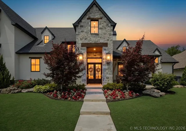 3rd image of 100 S 72Nd Ct, Broken Arrow, OK 74014 | MLS# 2621639