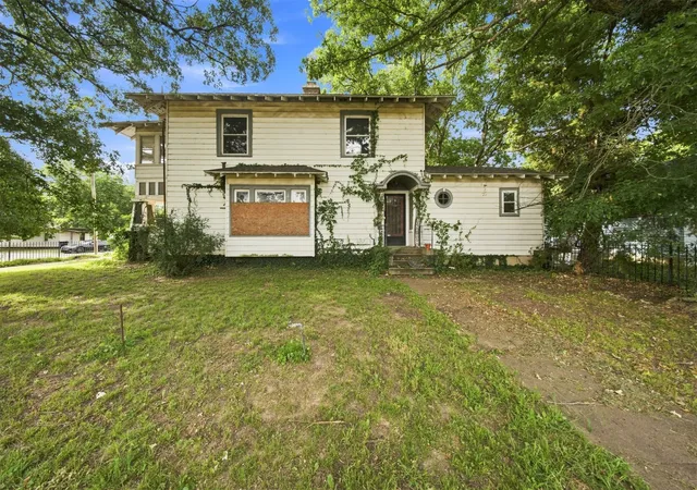 Single family home for sale at 124 East 2nd, Stroud, OK 74079 | MLS# 2621648