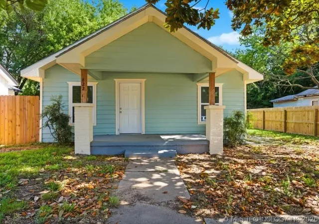 Homes for sale in Ada, OK | 822 W 10th, Ada, OK 74820 | MLS# 2621716