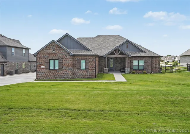 Photo 1 of Sale Pending at 11410 S 212th East Ave, Broken Arrow, OK 74014 | MLS# 2621477 | Listing updated on 2026-08-25