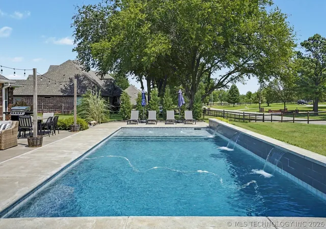 Homes for sale in Collinsville, OK | 14875 N 148Th Eastavenue, Collinsville, OK 74021 | MLS# 2621649