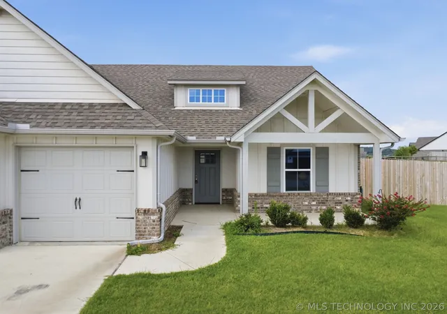 Photo 3 of Single family home for sale at 15454 S 36th Eastavenue, Bixby, OK 74008 | MLS# 2620595 | Listing updated on 2026-08-21