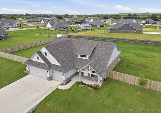 Photo 3 of Single family home for sale at 15454 S 36th Eastavenue, Bixby, OK 74008 | MLS# 2620595 | Listing updated on 2026-08-21
