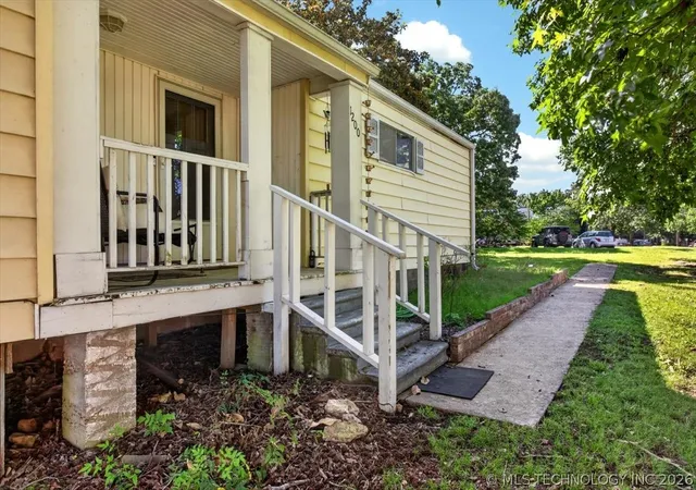 Homes for sale in Tahlequah, OK | 1200 N Grand Ave, Tahlequah, OK 74464 | MLS# 2621729