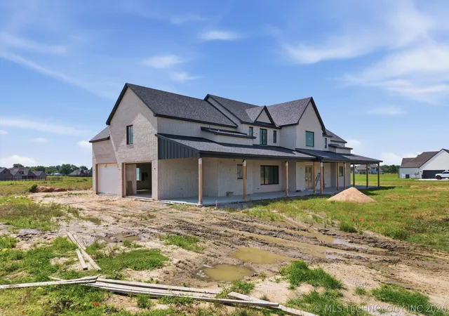 2nd image of 8373 S Wolf Creek Ave, Broken Arrow, OK 74014 | MLS# 2621103