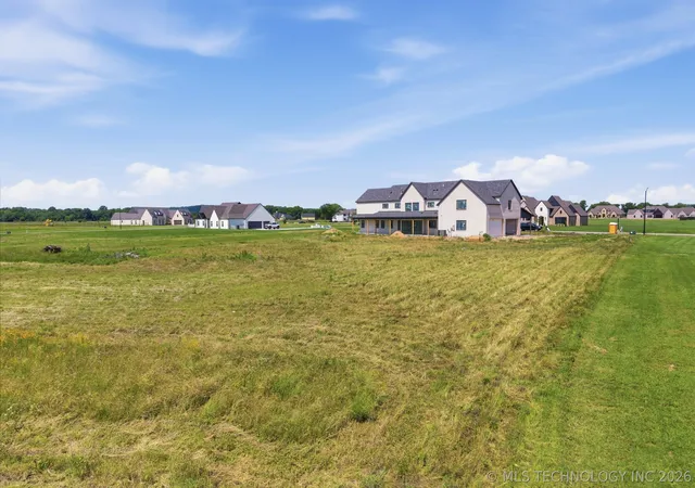 5th image of 8373 S Wolf Creek Ave, Broken Arrow, OK 74014 | MLS# 2621103