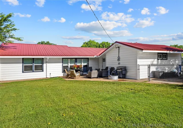 3rd image of 604 Sw 3Rd St, Checotah, OK 74426 | MLS# 2621735