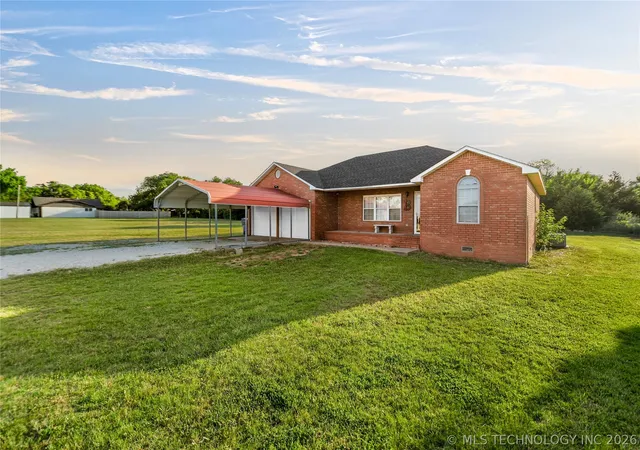 Homes for sale in Stratford, OK | 918 N Elm St, Stratford, OK 74872 | MLS# 2621454