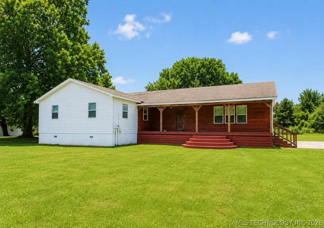 1st image of 233 S Curtis St, Nowata, OK 74048 | MLS# 2621142