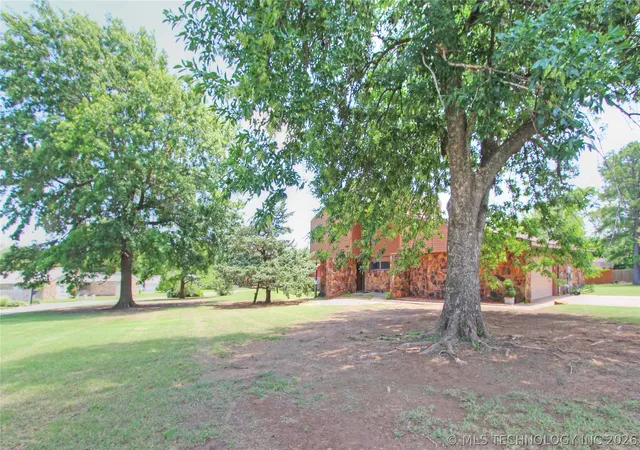 Homes for sale in Nowata, OK | 819 W Seminole Ave, Nowata, OK 74048 | MLS# 2621138