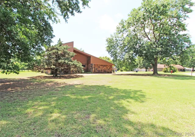 Homes for sale in Nowata, OK | 819 W Seminole Ave, Nowata, OK 74048 | MLS# 2621138