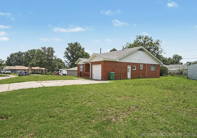 Photo 3 of Single family home for sale at 1230 Maybelle Dr, Sapulpa, OK 74066 | MLS# 2621699 | Listing updated on 2026-08-20