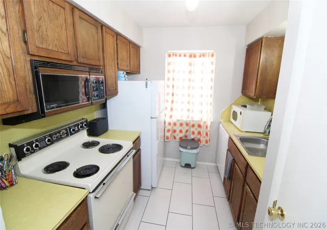 3rd image of 7455 S Yale Ave #238, Tulsa, OK 74136 | MLS# 2621637