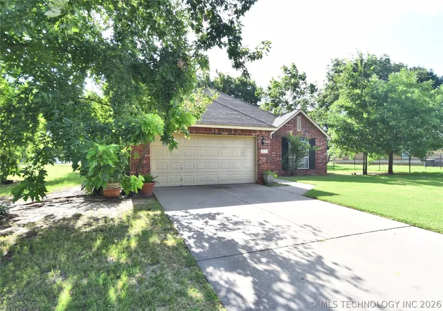 Homes for sale in Tulsa, OK | 1635 N Greenwood Pl, Tulsa, OK 74106 | MLS# 2621723