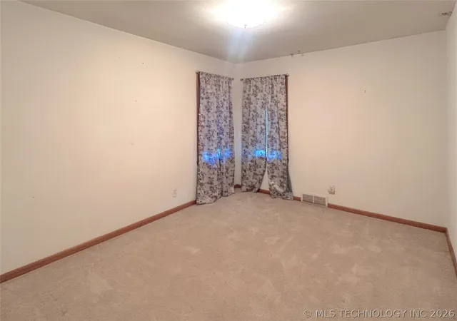 Homes for sale in Nowata, OK | 1008 W Shawnee Ave, Nowata, OK 74048 | MLS# 2621837