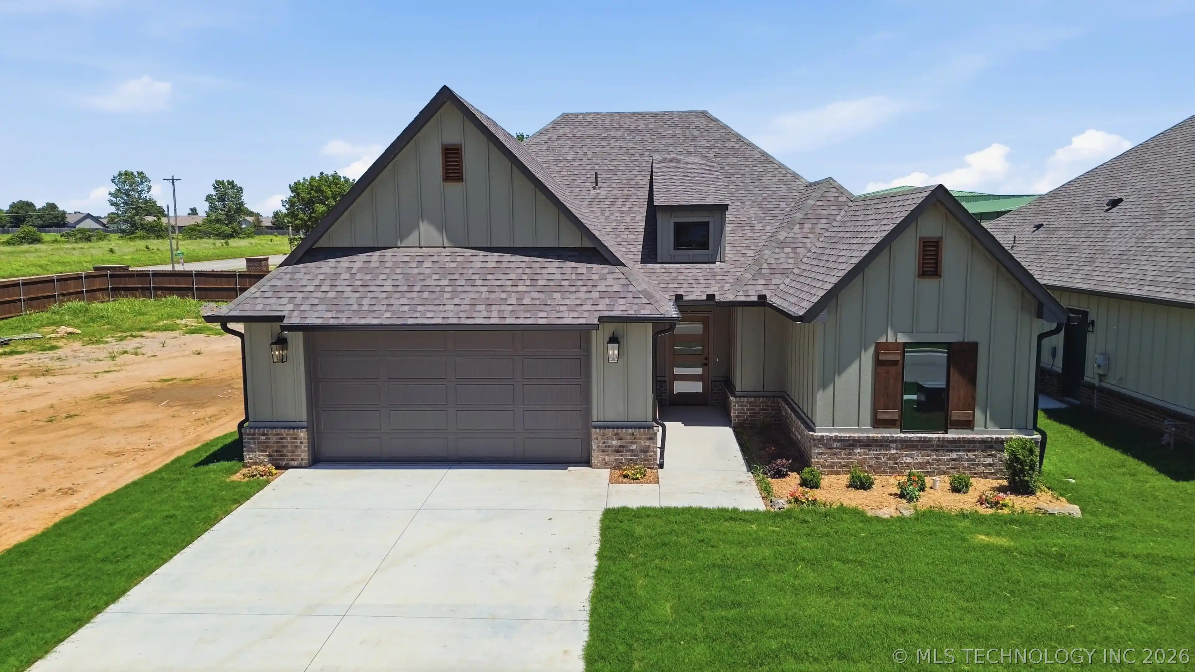 Photo 1 of Single family home for sale at 1005 S Chickasaw St, Skiatook, OK 74070 | MLS# 2621843 | Listing updated on 2026-10-12