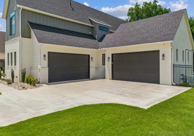 Photo 4 of Single family home for sale at 6342 N Blue Sage Dr, Owasso, OK 74055 | MLS# 2621852 | Listing updated on 2026-08-20