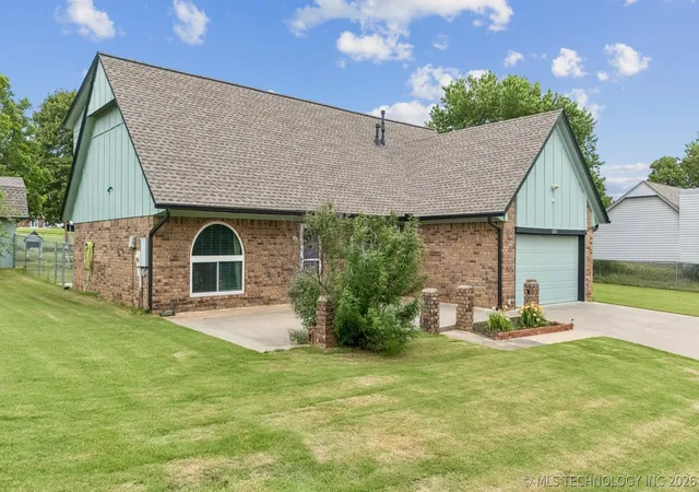 Homes for sale in Coweta, OK | 12652 S 276Th Eastavenue, Coweta, OK 74429 | MLS# 2621854