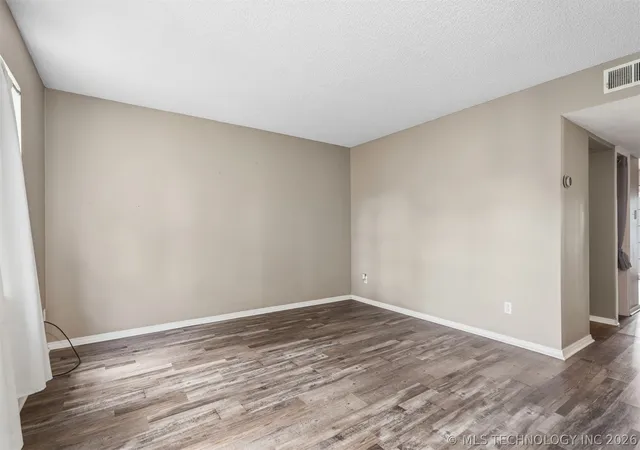 2nd image of 940 Manor, Ardmore, OK 73401 | MLS# 2621861
