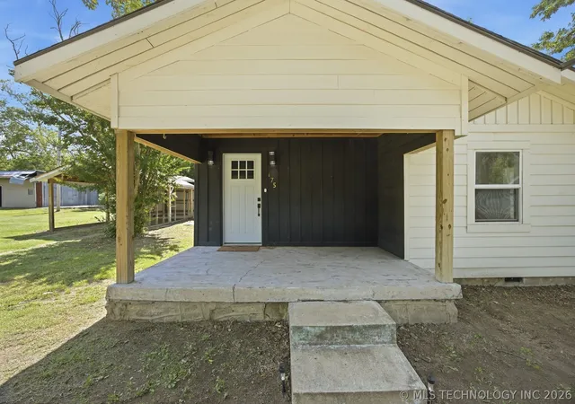 Homes for sale in Krebs, OK | 175 Nw 3Rd, Krebs, OK 74554 | MLS# 2621656