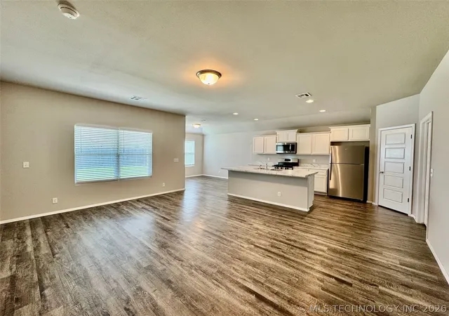 Homes for sale in Collinsville, OK | 14116 N 74Th Eastavenue, Collinsville, OK 74021 | MLS# 2621769