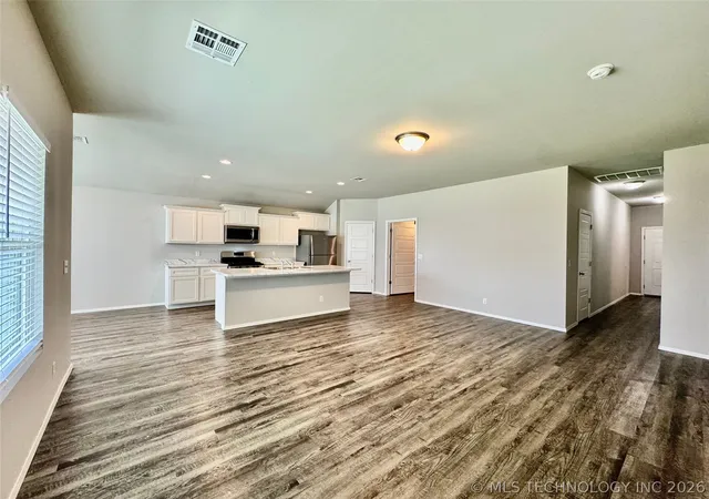 Homes for sale in Collinsville, OK | 14116 N 74Th Eastavenue, Collinsville, OK 74021 | MLS# 2621769