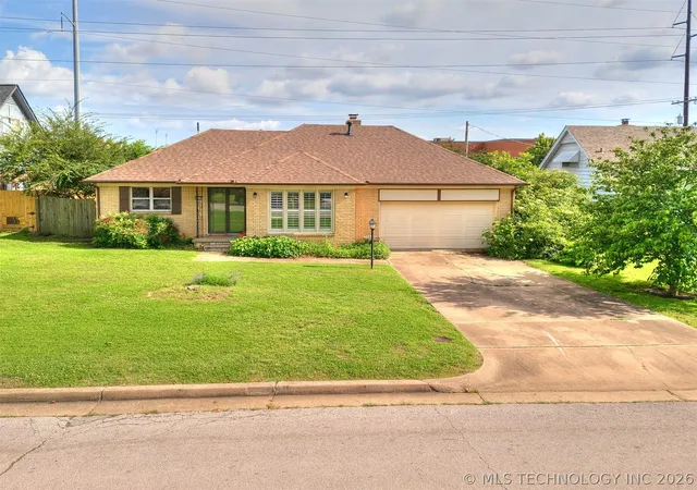 Photo 3 of Sale Pending at 5910 E 36th Street, Tulsa, OK 74135 | MLS# 2621885 | Listing updated on 2026-08-24