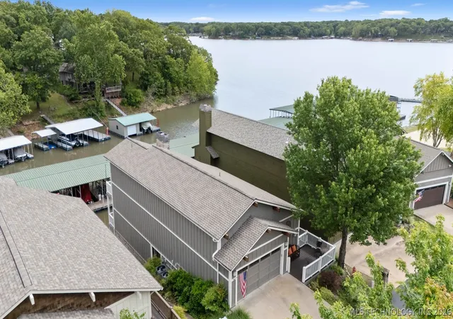 Photo 3 of Single family home for sale at 2371 Melody Point Cir, Grove, OK 74344 | MLS# 2621136 | Listing updated on 2026-09-21