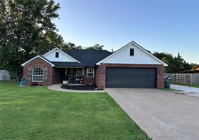 Homes for sale in Owasso, OK | 10803 E 112th St, Owasso, OK 74055 | MLS# 2616907