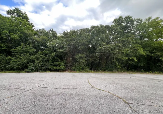 6th image of 2407 Central, Poteau, OK 74953 | MLS# 2621880