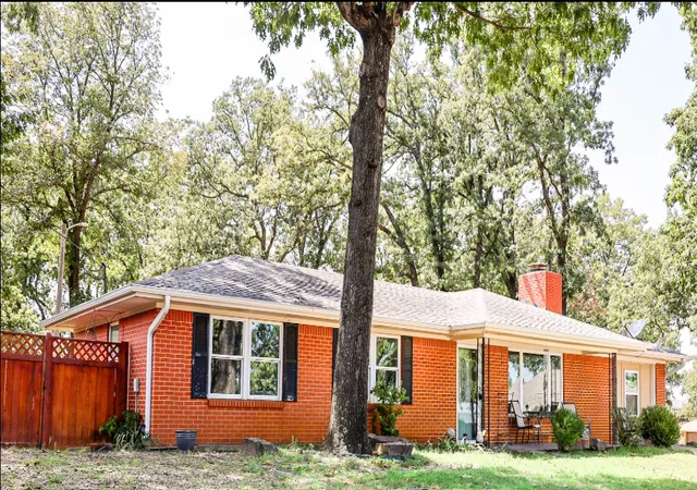 3rd image of 2087 E Mcgill Cir, Eufaula, OK 74432 | MLS# 2621916