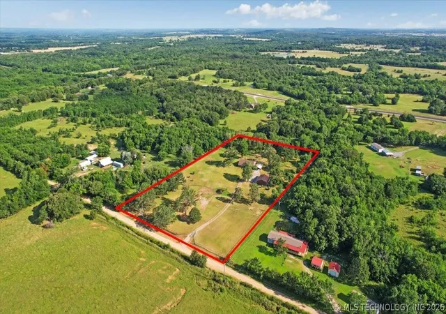 Homes for sale in Atoka, OK | 7939 W G Bar Rd, Atoka, OK 74525 | MLS# 2621917