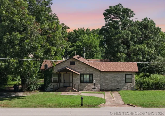 Photo 2 of Sale Pending at 1613 E 9th Street, Okmulgee, OK 74447 | MLS# 2621128 | Listing updated on 2026-09-25