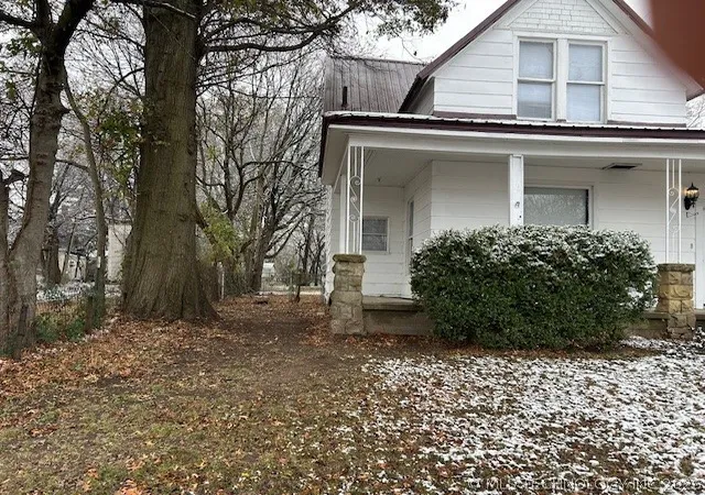 Photo 3 of Single family home for sale at 723 Fredonia St, Muskogee, OK 74401 | MLS# 2620979 | Listing updated on 2026-08-20