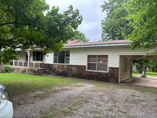 Photo 1 of Sale Pending at 106 S Stand Watie Blvd, Webbers Falls, OK 74470 | MLS# 2621943 | Listing updated on 2026-10-16