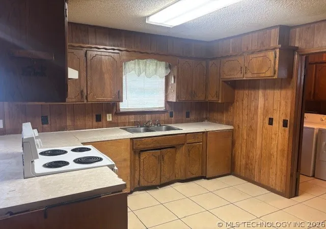 Homes for sale in Webbers Falls, OK | 106 S Stand Watie Blvd, Webbers Falls, OK 74470 | MLS# 2621943