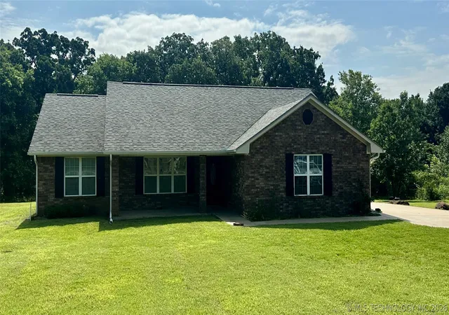 2nd image of 1400 Skyline Dr, Durant, OK 74701 | MLS# 2621993