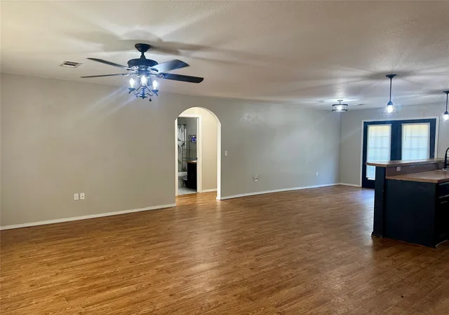 Photo 2 of Single family home for sale at 1400 Skyline Dr, Durant, OK 74701 | MLS# 2621993 | Listing updated on 2026-08-28