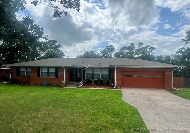 Photo 2 of Single family home for sale at 1221 Country Clb, Mc Alester, OK 74501 | MLS# 2622014 | Listing updated on 2026-08-20