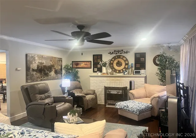 Photo 4 of Single family home for sale at 1221 Country Clb, Mc Alester, OK 74501 | MLS# 2622014 | Listing updated on 2026-08-20