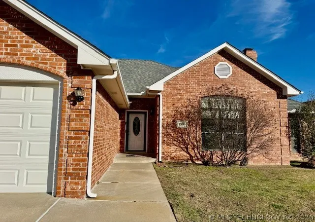 3rd image of 1508 Southern Hills Dr, Ardmore, OK 73401 | MLS# 2622021