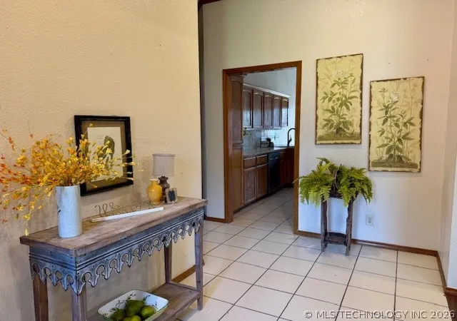 5th image of 1508 Southern Hills Dr, Ardmore, OK 73401 | MLS# 2622021