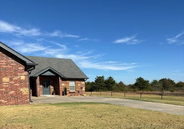 Homes for sale in Mannford, OK | 142 Elm St, Mannford, OK 74044 | MLS# 2621760