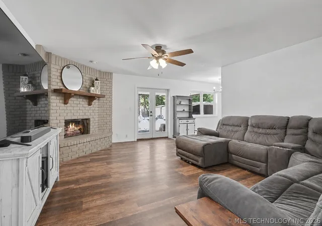 Photo 3 of Sale Pending at 3637 E 143rd Street S, Bixby, OK 74008 | MLS# 2622011 | Listing updated on 2026-08-28