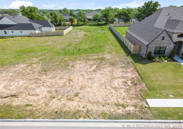 Homes for sale in Bixby, OK | 2516 E 135 Dr S, Bixby, OK 74008 | MLS# 2622087