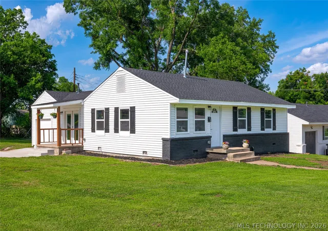 Photo 2 of Single family home for sale at 2139 W 46th Place, Tulsa, OK 74107 | MLS# 2622104 | Listing updated on 2026-08-24