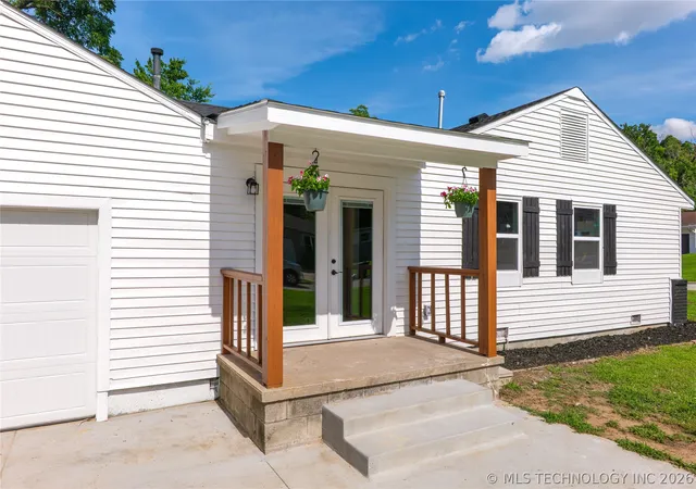 Photo 4 of Single family home for sale at 2139 W 46th Place, Tulsa, OK 74107 | MLS# 2622104 | Listing updated on 2026-08-24
